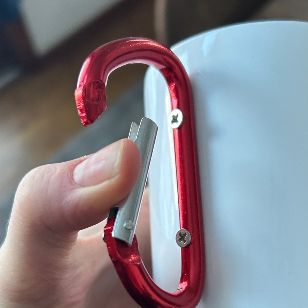Stainless steel Adventure Mug with Red Carabiner Handle - Picture 2 of 2